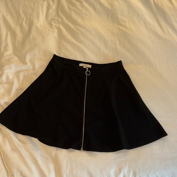 Black Skater Skirt with full zip. (Size M) - Picture 1 of 3